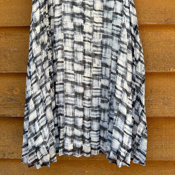 BB Dakota Blue White Striped Pleated Shift Dress Size S - Picture 3 of 10